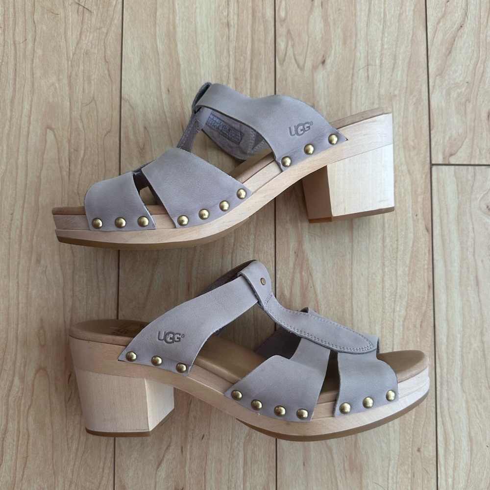 UGG Australia Jennie Womens Beige Leather Studded Wood Shoes Sandals Sz 9 U.S.
